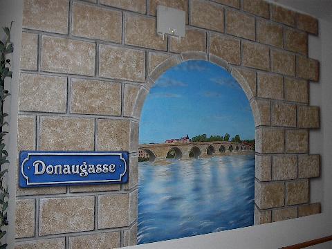 Donaugasse 01